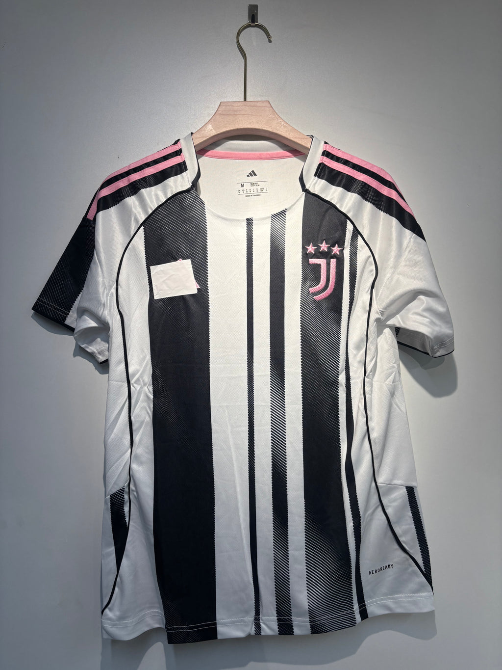 JUVENTES 2025-26 HOME KIT