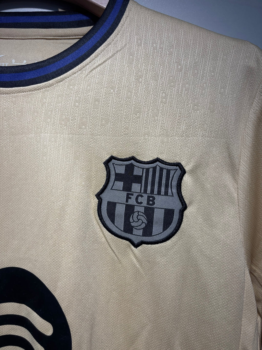 FC BARCELONA 2025-26 AWAY KIT